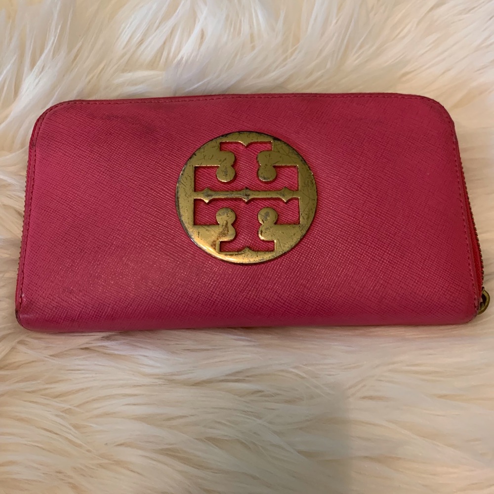 hot pink wallet